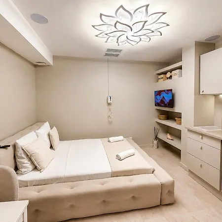 Mediterranean Haven - Carre Dor -