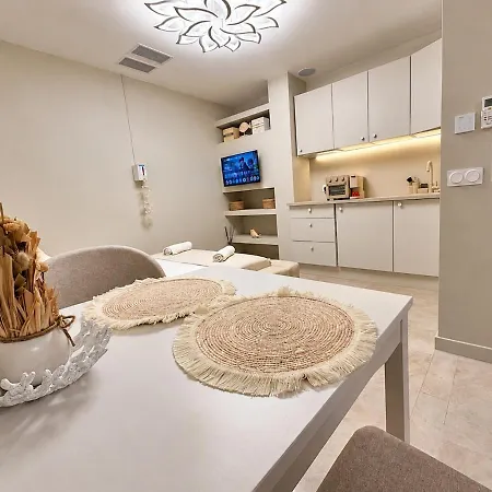 Daire Mediterranean Haven - Carre Dor - *